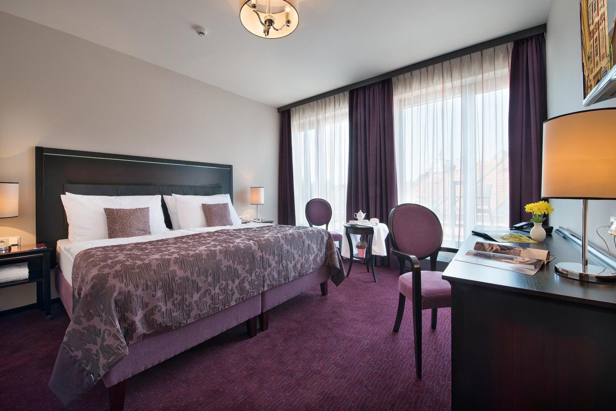 Ea Embassy Prague Hotel Dış mekan fotoğraf
